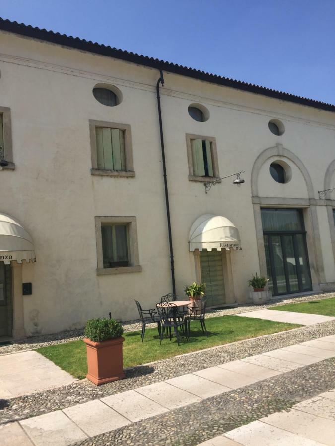 Villa Vecelli Cavriani Mozzecane Exterior photo